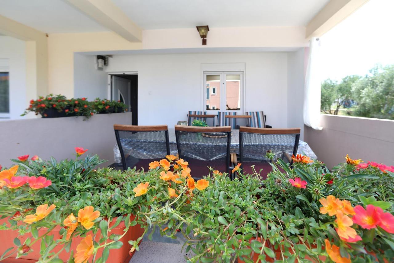 Apartment Sunny Terrace บาร์บินเย ภายนอก รูปภาพ
