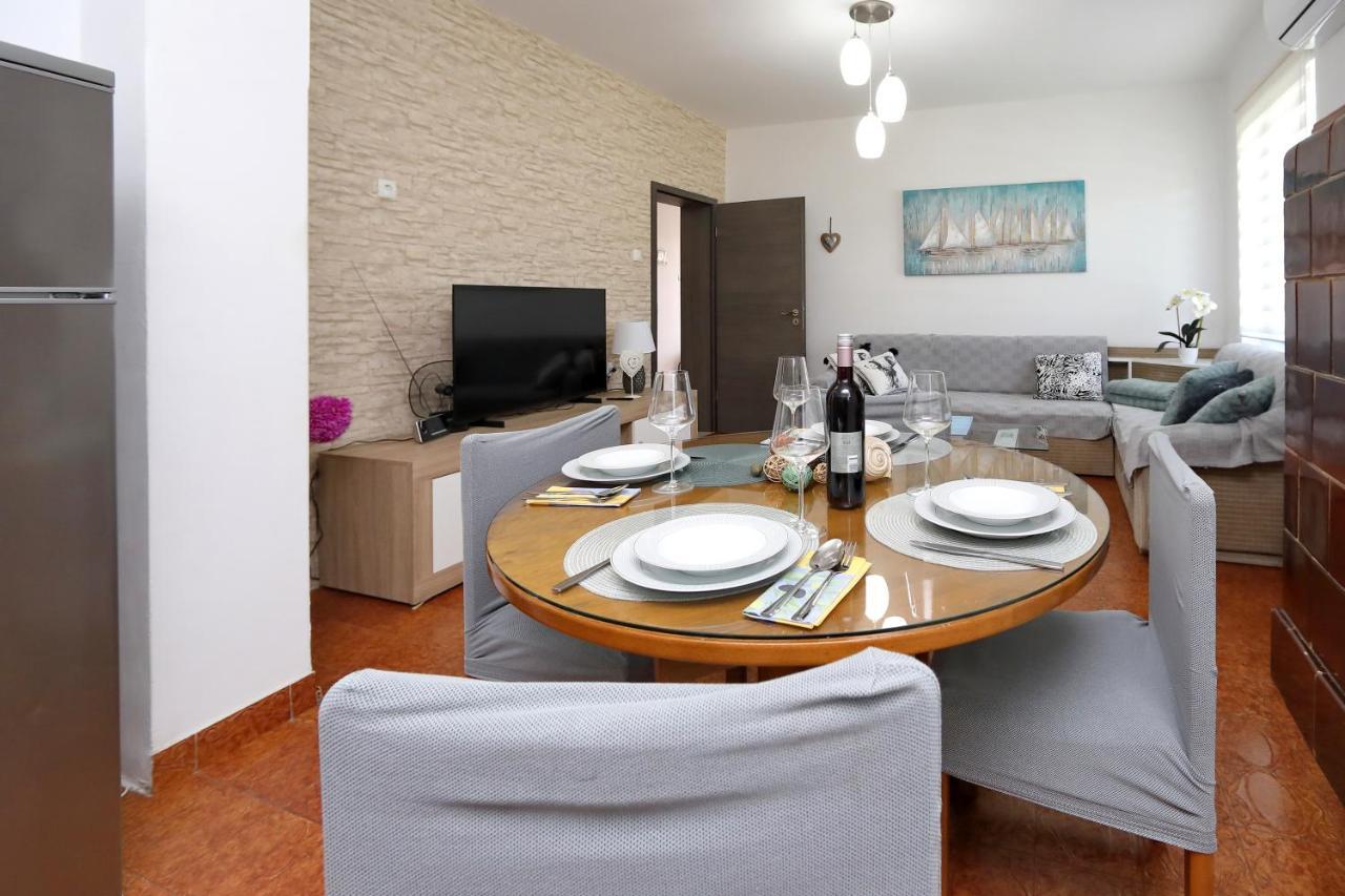 Apartment Sunny Terrace บาร์บินเย ภายนอก รูปภาพ
