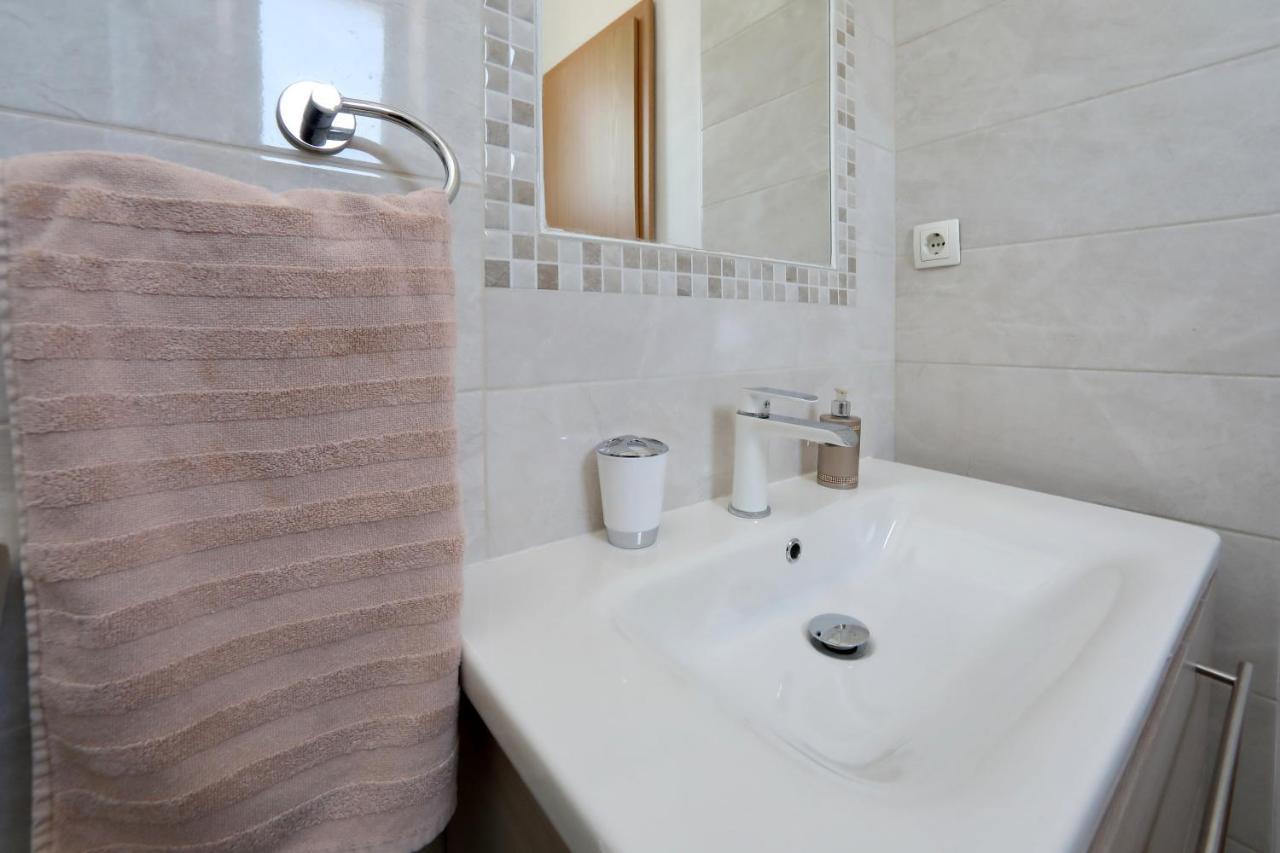 Apartment Sunny Terrace บาร์บินเย ภายนอก รูปภาพ