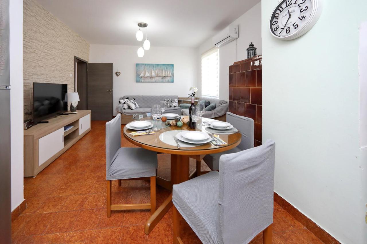 Apartment Sunny Terrace บาร์บินเย ภายนอก รูปภาพ